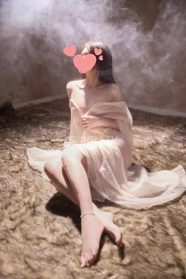 Khánh Huyền xinh đẹp nàng thơ phục vụ như tình nhân 9