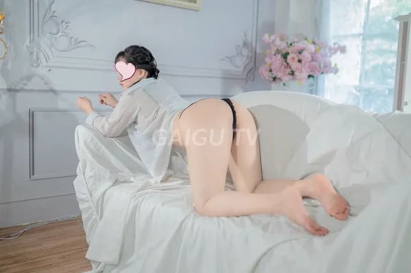 Lan Phương ngực đẹp tròn trịa mềm mại 3