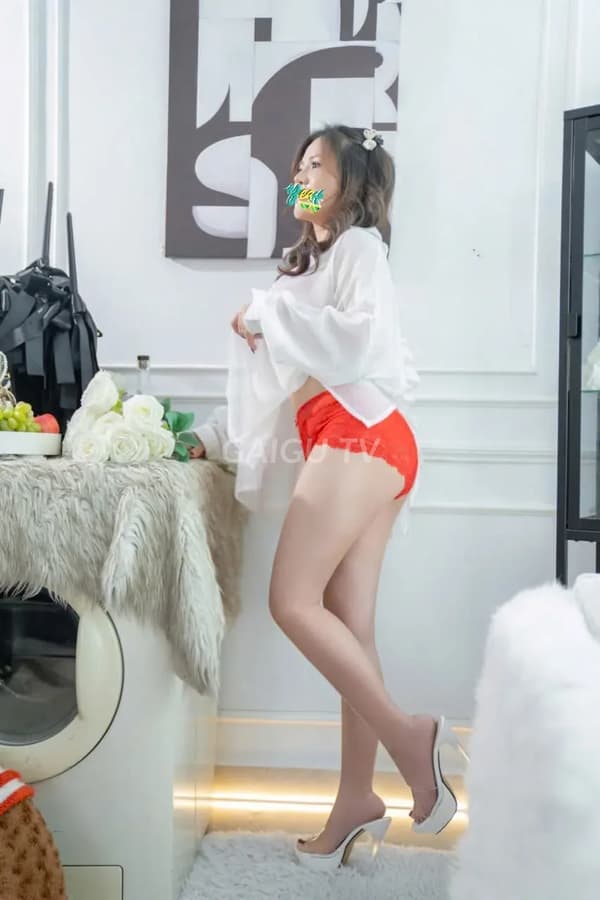 Anh phục vụ nhẹ nhàng nhiệt tình đầy quyến rũ 12