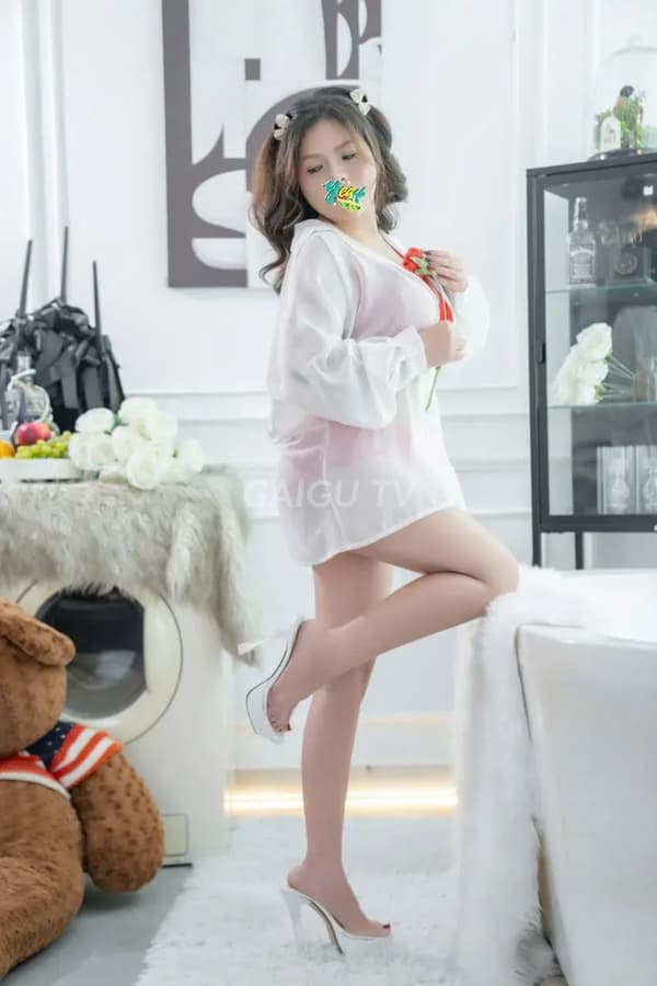 Anh phục vụ nhẹ nhàng nhiệt tình đầy quyến rũ 13