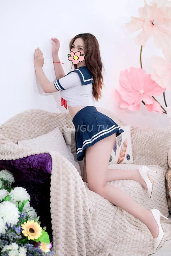 Thúy Vy da trắng mịn dáng chuẩn phục vụ nhiệt tình nhẹ nhàng 13