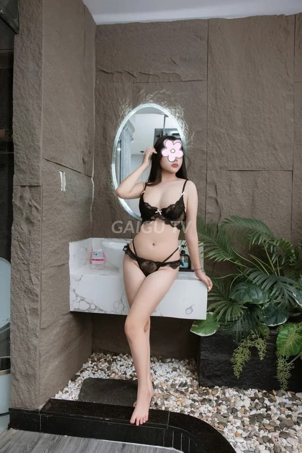 Gái gọi Phú Nhuận GÁI XINH THỤC SAN BODDY GỌI CẢM ĐẸP TỰA 900k 13