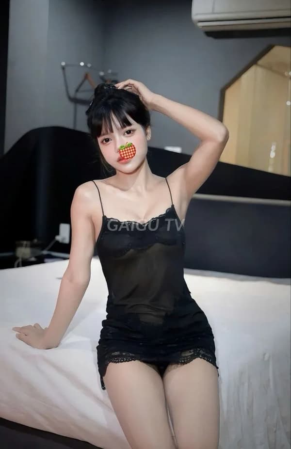 Gái gọi Ngũ Hành Sơn Khả Như 2k6 Mặt baby,Bím hồng khít 500k 3