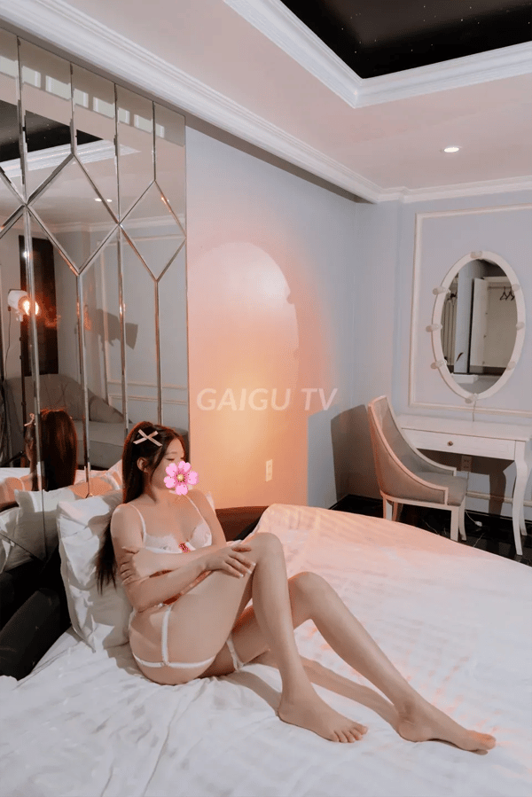 Phương Ly cao ráo dễ thương tại Sơn Trà chỉ 500k 14
