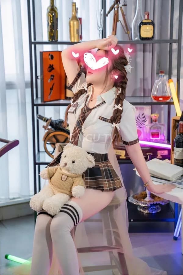 HOTGIRL LY LY-MẶT XINH, VÚ ĐẸP, SERVICE – Bình Chánh, Sài Gòn, BJ, HJ, 29 tuổi, 10
