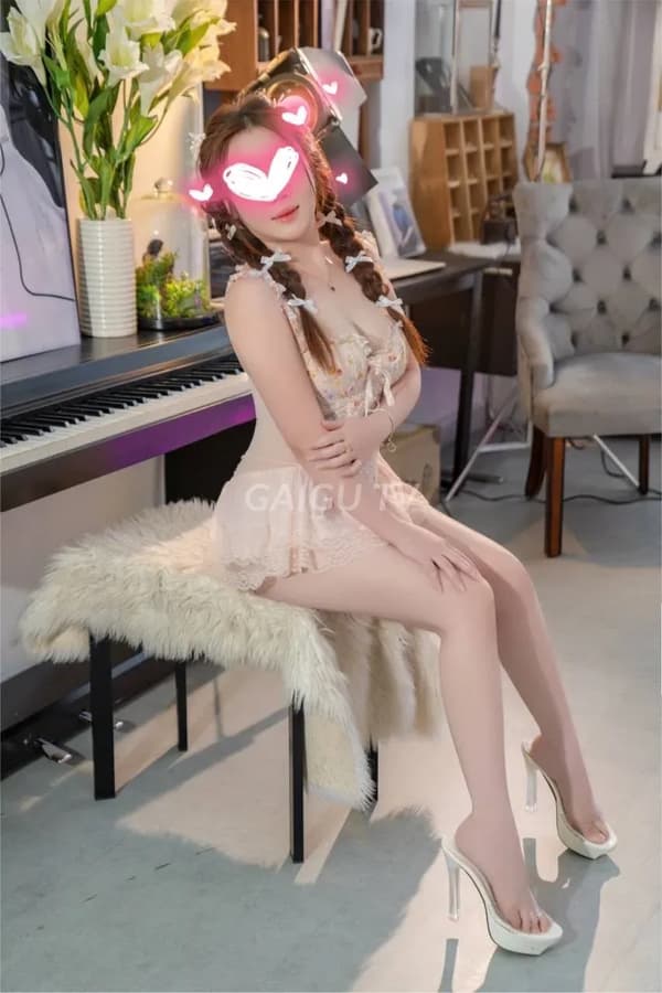 HOTGIRL LY LY-MẶT XINH, VÚ ĐẸP, SERVICE – Bình Chánh, Sài Gòn, BJ, HJ, 29 tuổi, 18