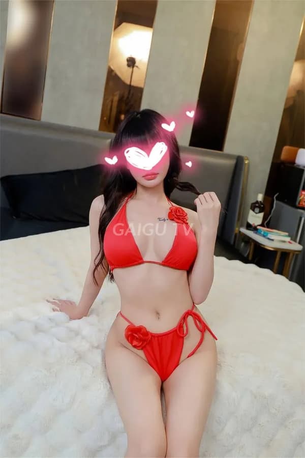 Girl U2000 xinh mắt to body chuẩn chiều khách hết mình 3