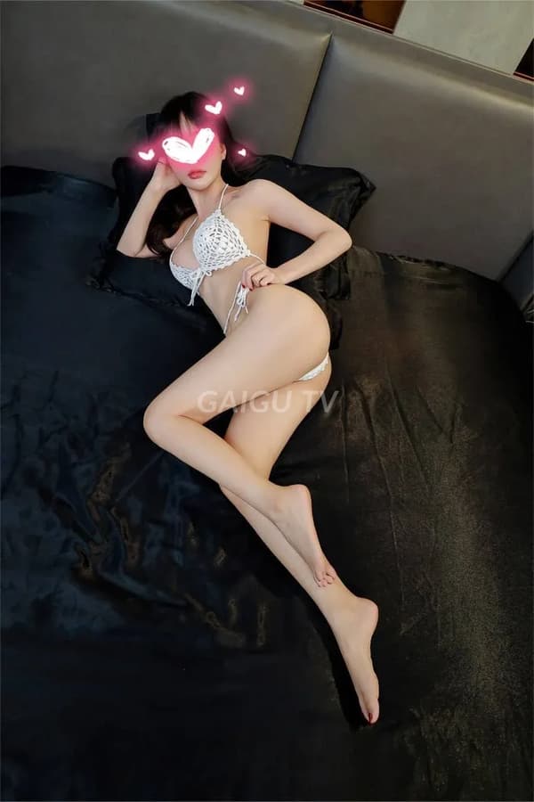 Girl U2000 xinh mắt to body chuẩn chiều khách hết mình 14
