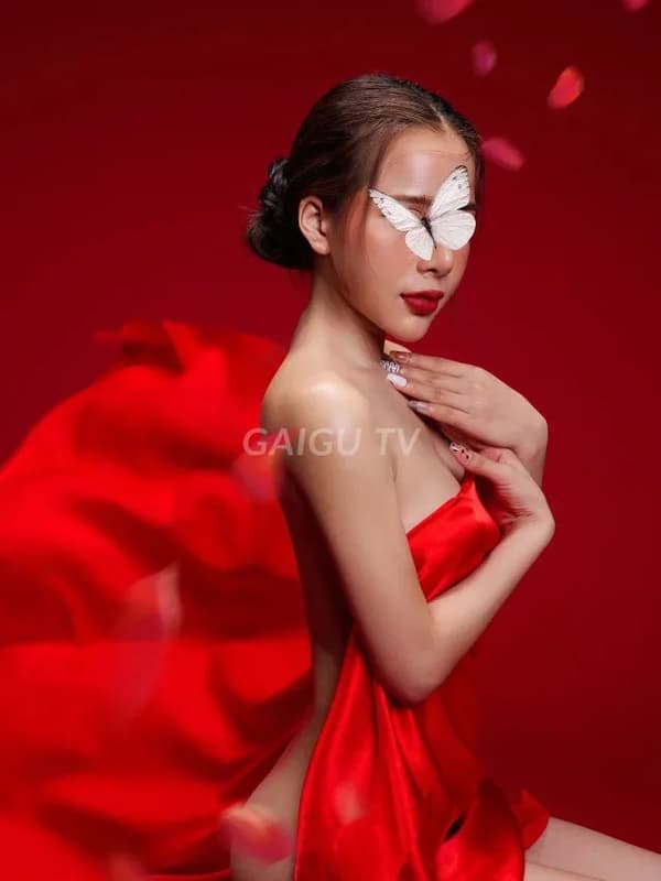 Luna Khuôn phục vụ nhẹ nhàng tình cảm 5