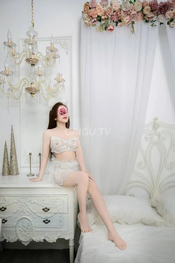 Bé Kẹo – gái gọi Nha Trang giá 600k, BJ, Qua đêm, 20 tuổi 19