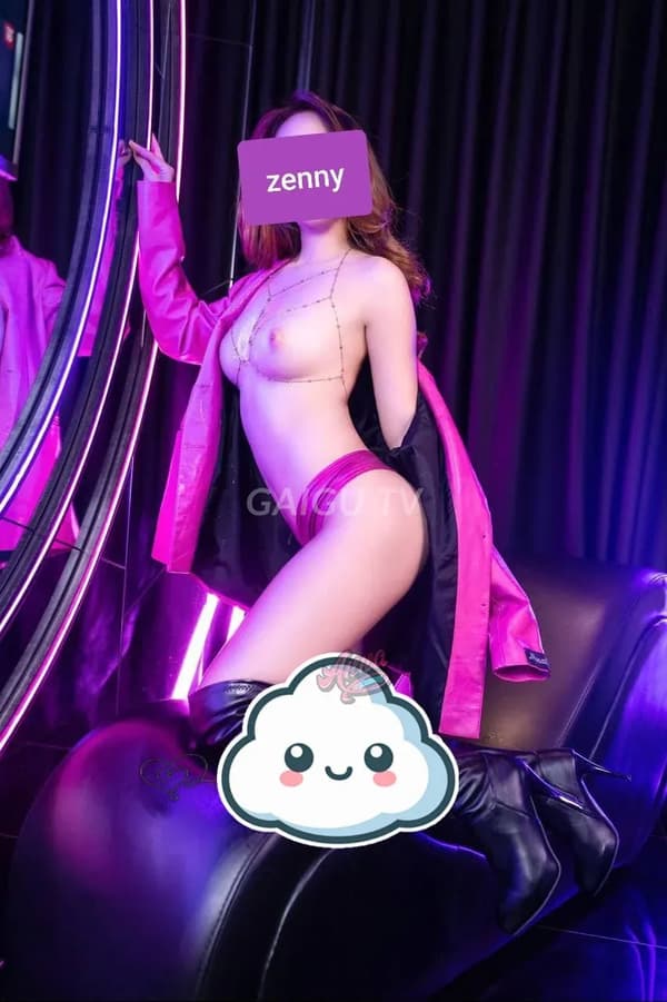 Lolly Con da trắng dáng chuẩn vú to nhiệt tình chiều khách 17
