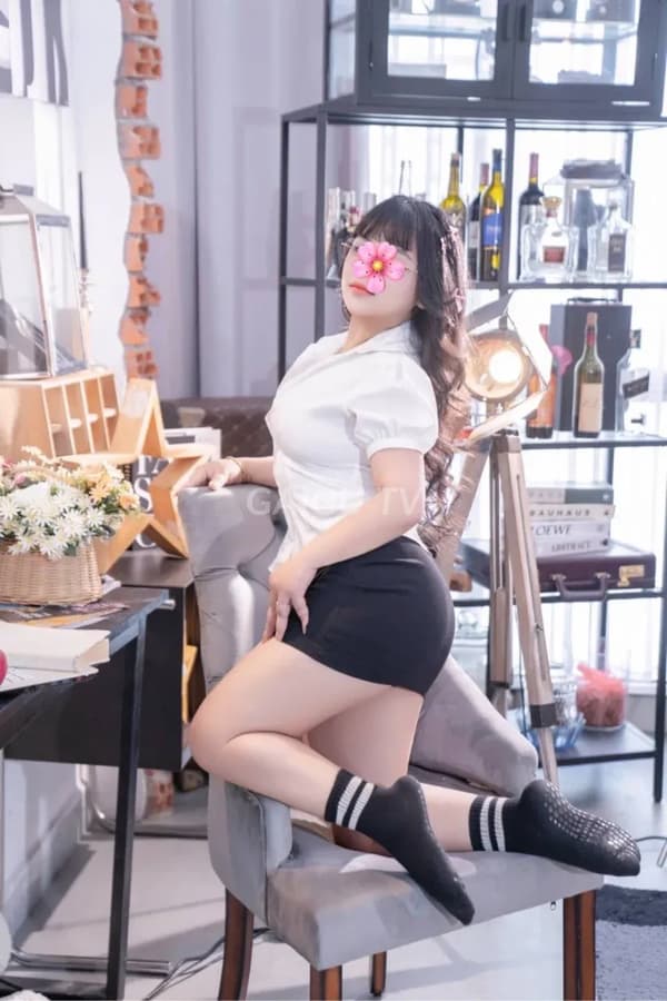 Yến Nhi xinh xắn nhẹ nhàng chiều khách hết mình 3