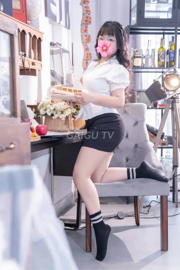 Yến Nhi xinh xắn nhẹ nhàng chiều khách hết mình 7