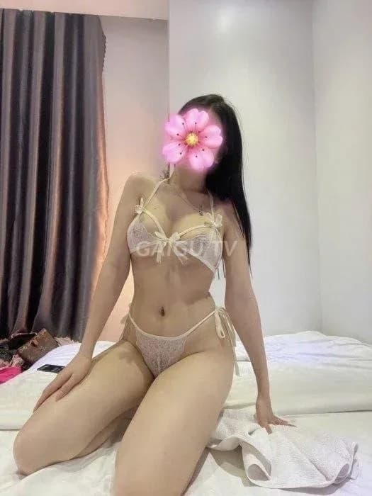 Dễ thương non tơ da trắng body hoàn hảo Linh Đan 3