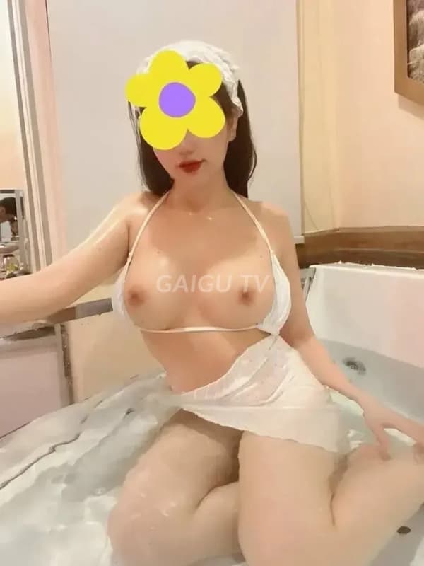 Dễ thương non tơ da trắng body hoàn hảo Linh Đan 11
