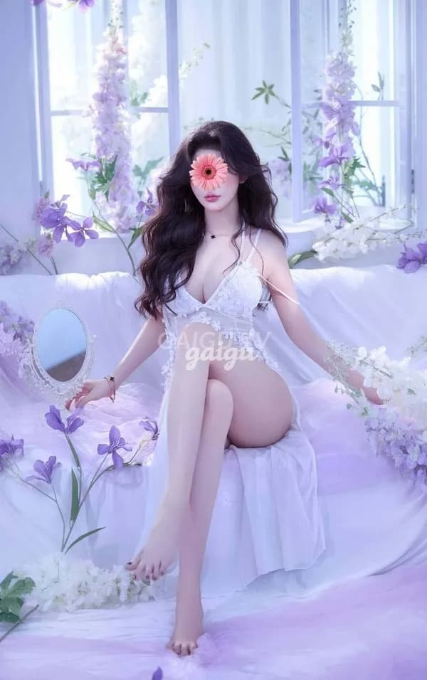 Model Thư Kỳ da trắng dáng thanh tú phục vụ nhiệt tình chu đáo 3