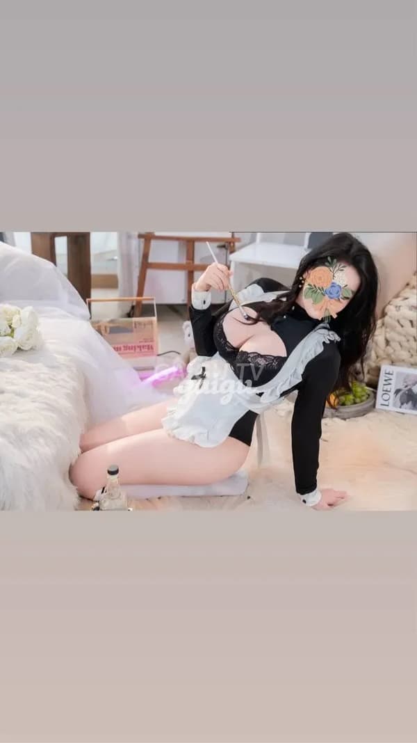 Huyền My xinh đẹp nhẹ nhàng chiều khách như người yêu 8