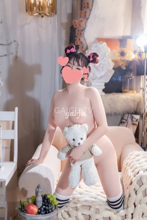 Dáng người cân đối vú to mông cong Kim Anh nhiệt tình phục vụ 19