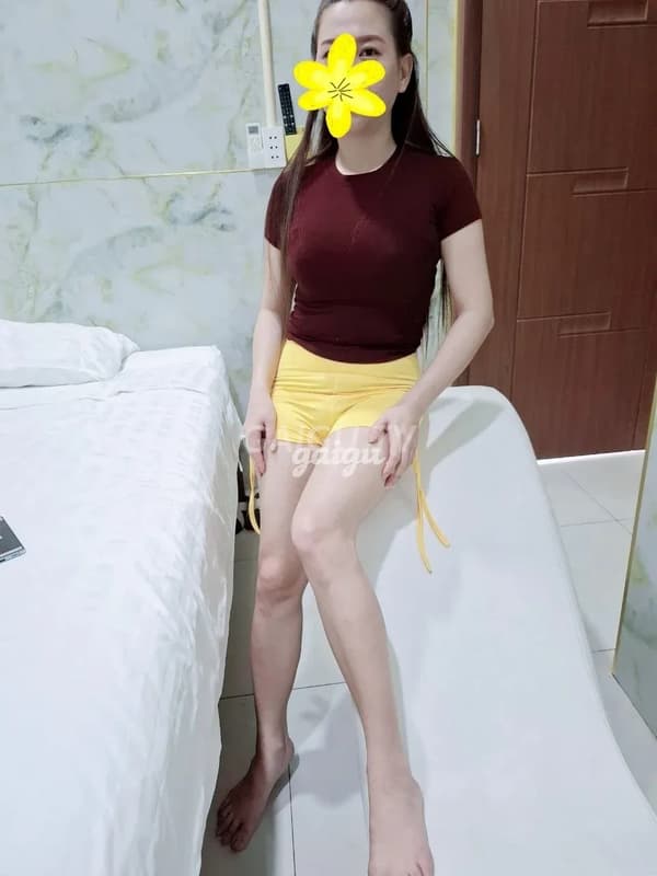 Hàng Cao Lãnh: Ái vy da trắng ngực to hàng thật 100% giá 400k 16