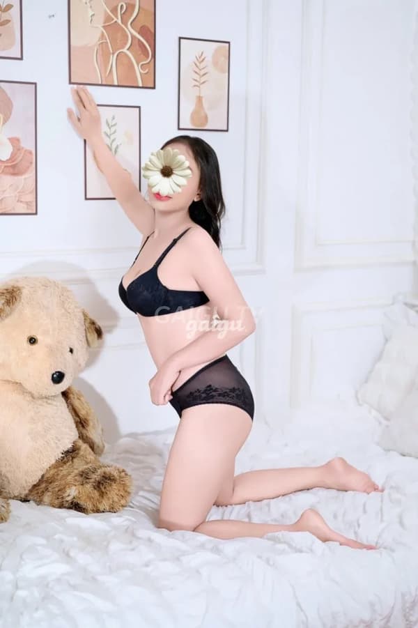YẾN NHI Quận 7 – 200k/shot 6