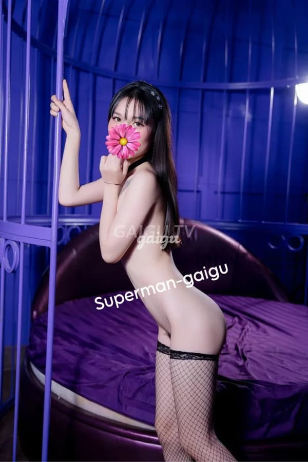 Bé Tây Bắc da trắng mịn vú đẹp mông căng nhiệt tình chiều khách 6