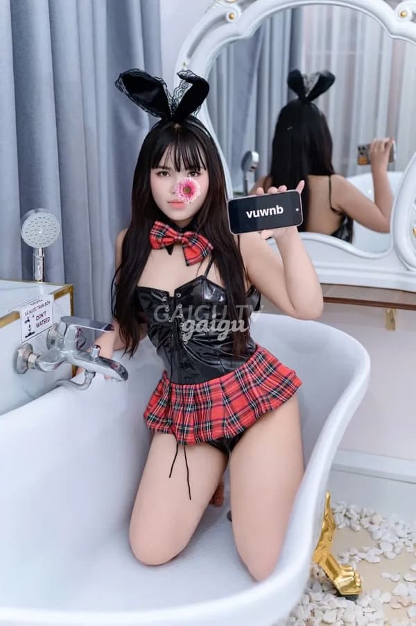 HOT NHƯ Ý 2K7 – gái gọi Ngũ Hành Sơn giá 400k, BJ, HJ, 19 tuổi 8