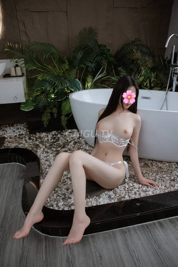 Quỳnh Seohyun xinh dáng chuẩn nhiệt tình chiều khách 15