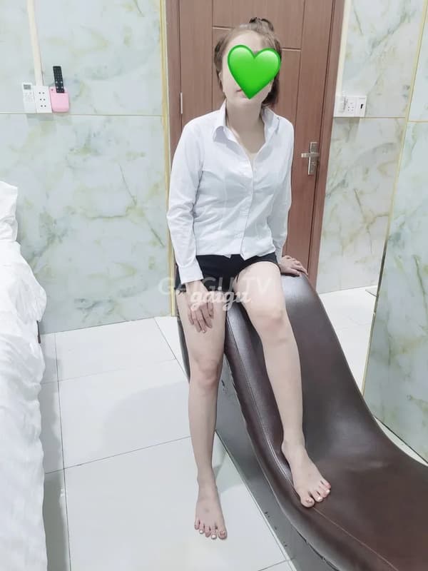 Gái quê da trắng dáng chuẩn vui tính Ly Ly 12
