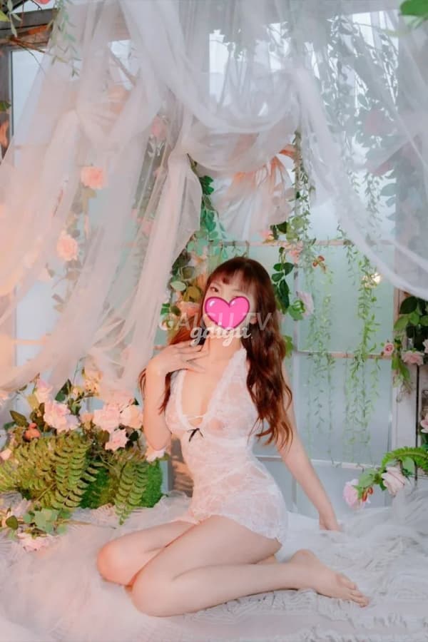 NGUYỆT ANH – Bình Tân, Sài Gòn, Cosplay, C.I.A, 43 tuổi, 250k 18