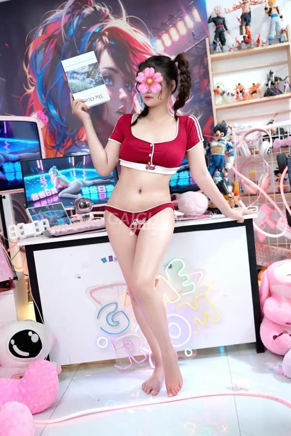 Tường Vy xinh xắn dáng thon gọn săn chắc 12