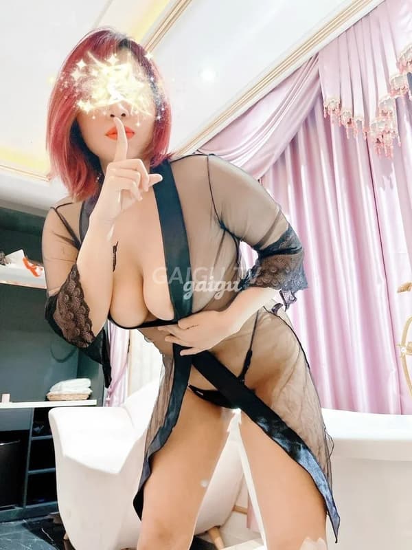 Yến Vy nhiệt tình vui vẻ chiều khách hết mình 19