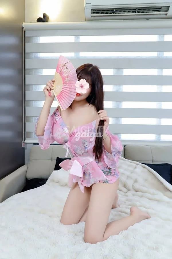 Tiểu Vy da trắng mịn màng quyến rũ nhẹ nhàng như người yêu 18