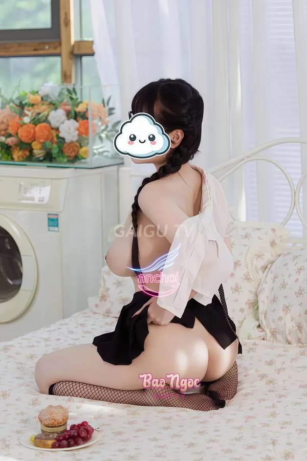 Ngọc body múp mọng nhưng phục vụ rất dâm đãng chịu chơi 4