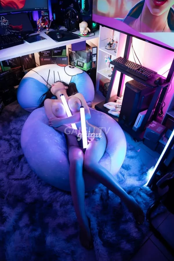 Hàng Quận 8: HOT HUYỀN BABY GÁI XINH SEXY NÓNG BỎNG giá 600k 9