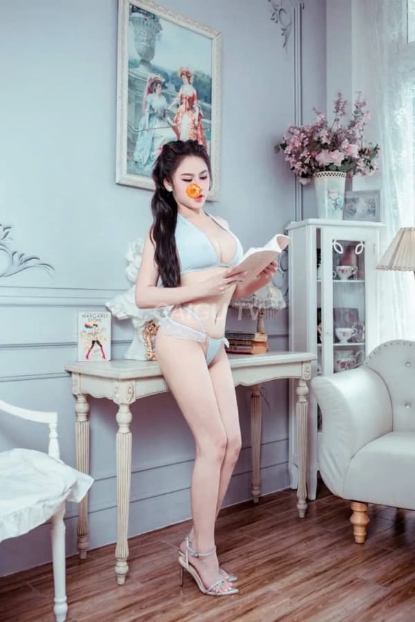 Chiêu Nghi phục vụ nhiệt tình như người yêu 9