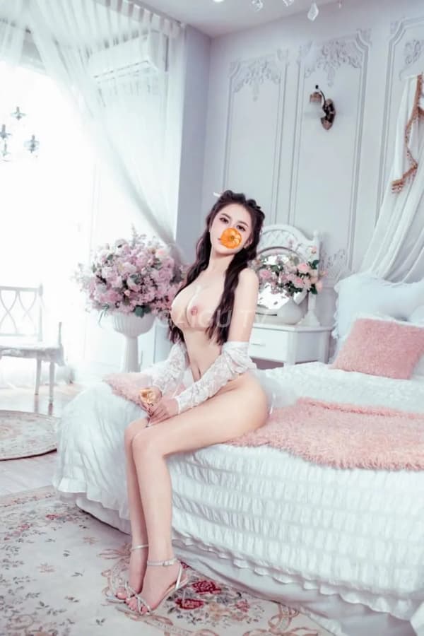 Chiêu Nghi phục vụ nhiệt tình như người yêu 13