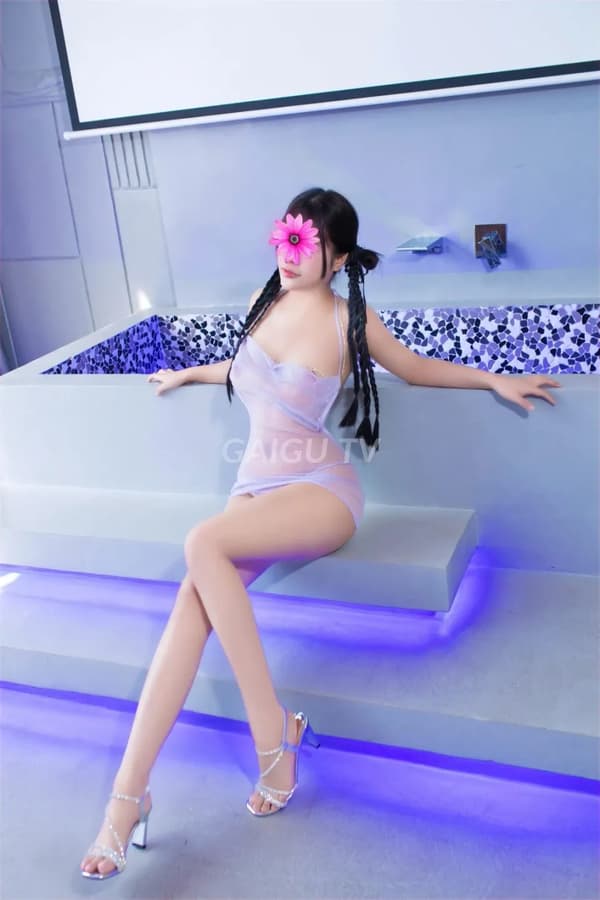 Gái nhẹ nhàng da trắng vú to dáng chuẩn Tiểu Yến 17