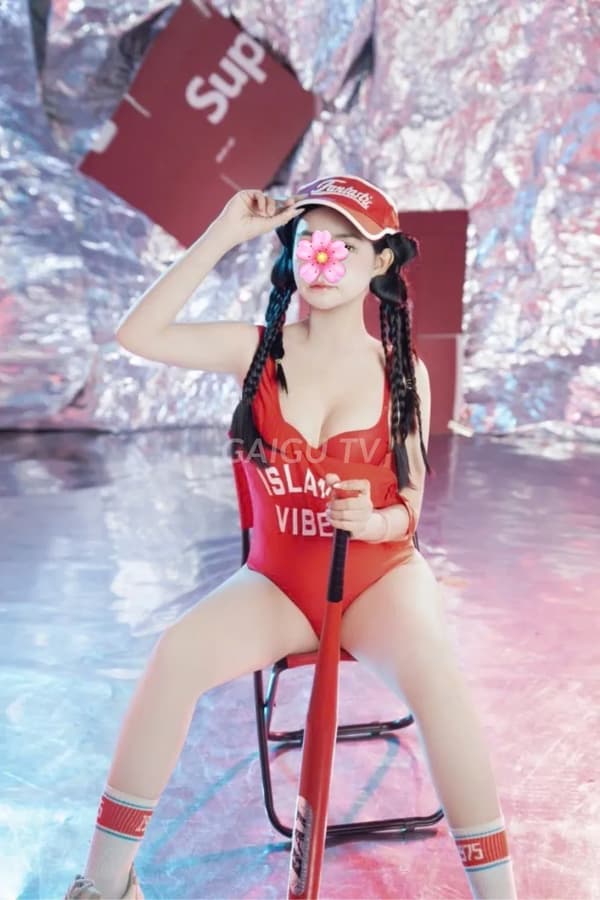 Tiểu Vy phục vụ nhẹ nhàng tận tình như người yêu 3