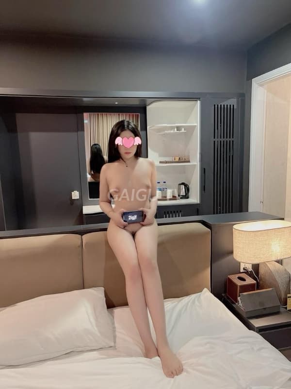 Hà Linh phục vụ tình cảm và nhẹ nhàng 2