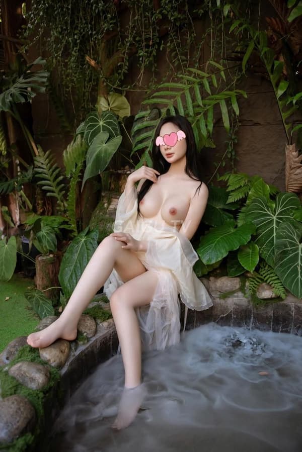 Nữ sinh viên xinh xắn nhẹ nhàng tình cảm như người yêu Tuyết Nhi 9