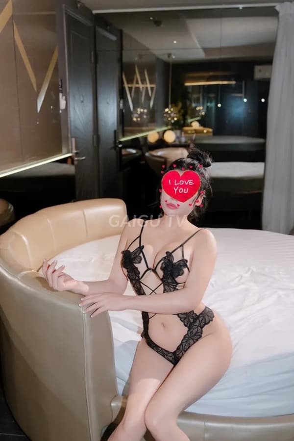 Tina dáng cong quyến rũ đầy đặn như người yêu 9