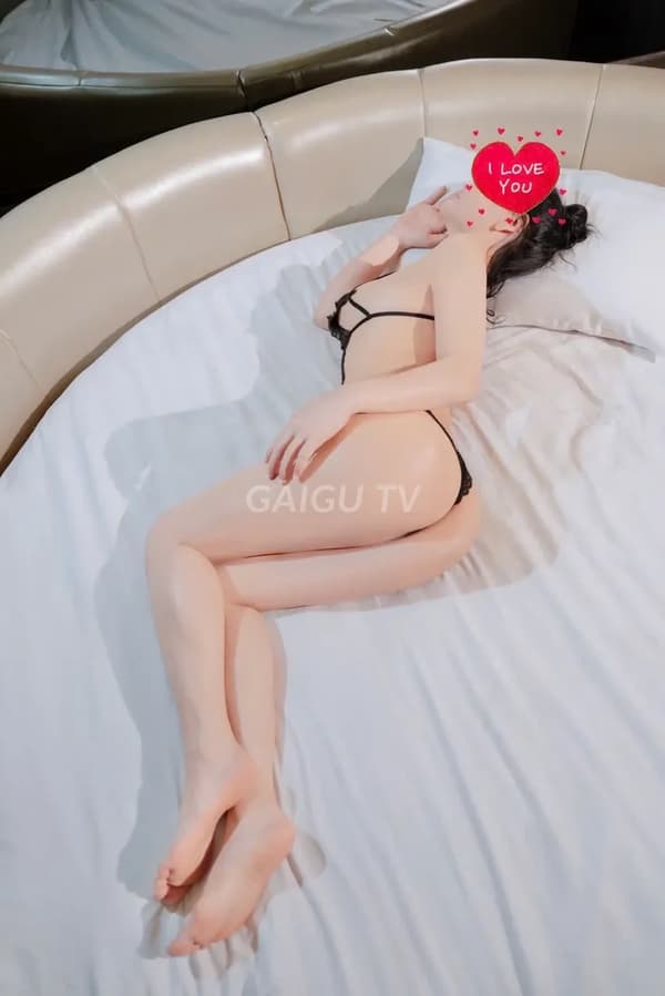 Tina dáng cong quyến rũ đầy đặn như người yêu 17
