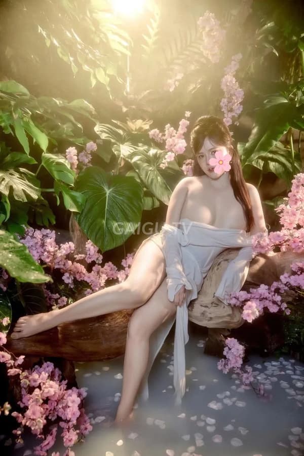 Hồng Thắm da trắng mịn dáng cực ngon chiều anh em hết mình 10