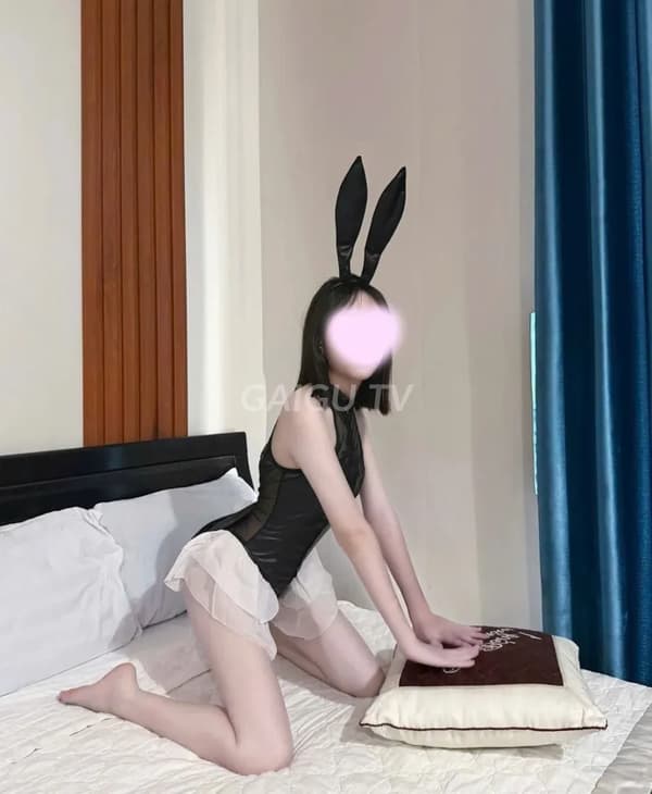 BÉ TIÊN NON TƠ XINH DÂM LÀM TÌNH CHUYÊN Sơn Trà – 700k/shot 3