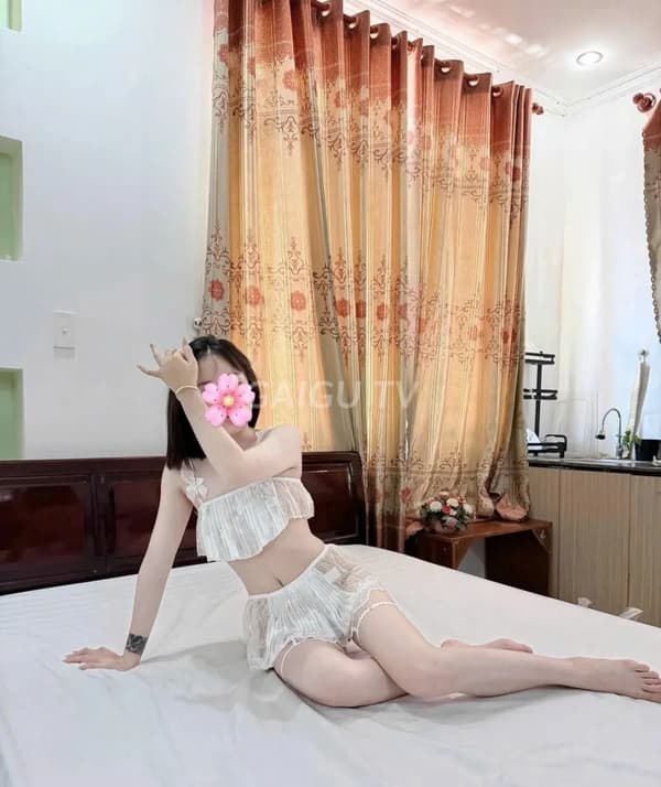 BÉ TIÊN NON TƠ XINH DÂM LÀM TÌNH CHUYÊN Sơn Trà – 700k/shot 4