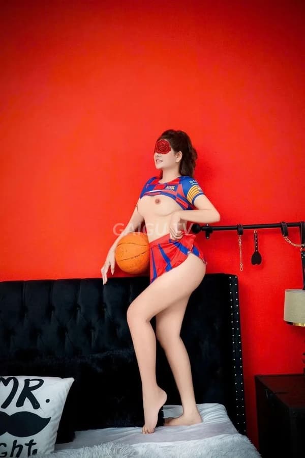 Thảo xinh đẹp dịu dàng chiều khách nhiệt tình 6