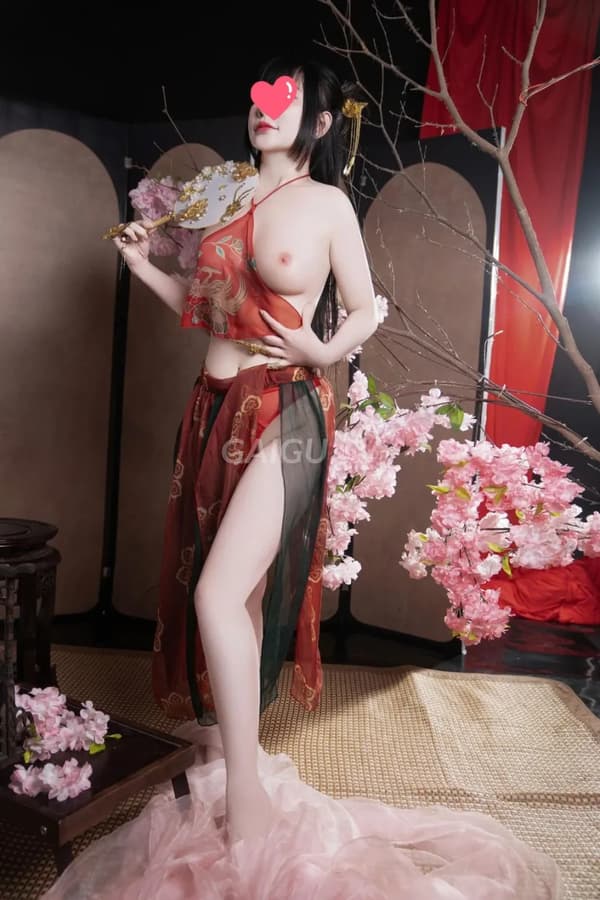 Nhung Tây ngoan hiền chiều chuộng như người yêu 20